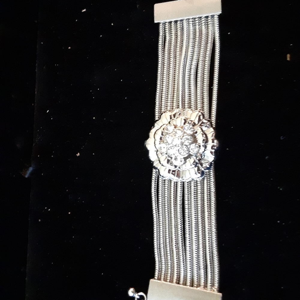 Bracelet - Picture 8 of 9